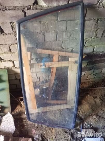 Заднее стекло ваз 21099