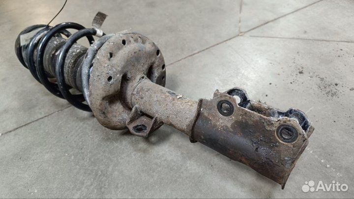 Стойка передняя правая Chevrolet Cruze хэтчбек 1.6