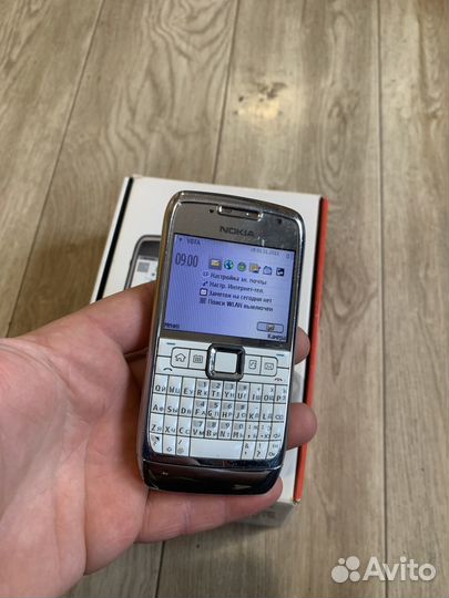 Nokia E71