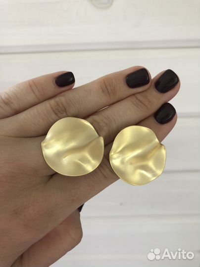 Серьги цвет матовое золото стиль Poison Drop