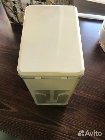 Банка для чая бежевая с окошком