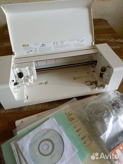 Режущий плоттер silhouette curio