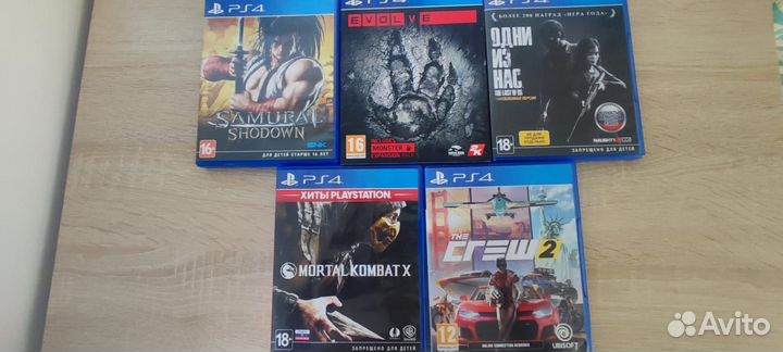 Продаю ps 4 slim