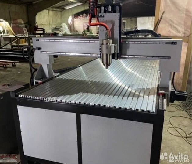 Фрезерный станок по дереву