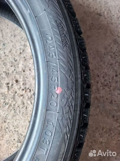 LingLong GreenMax Winter Grip 2 245/45 R20