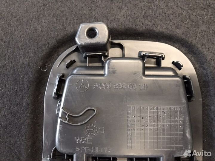 Пол багажника Mercedes