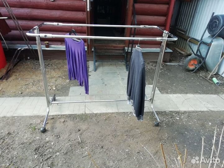 Вешалки стойки