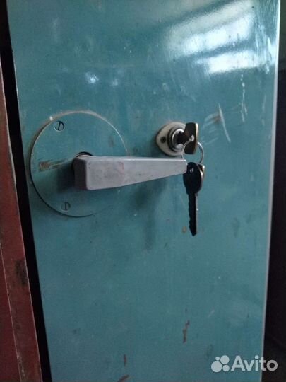 Шкаф металлический, сейф