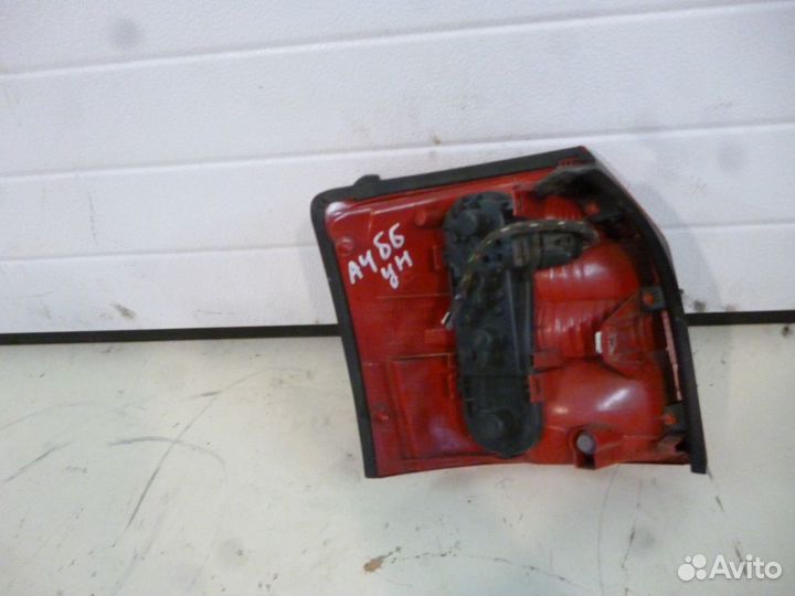 Фонарь задний правый Audi A4 B6 универсал