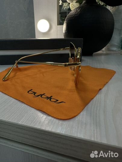 Солнцезащитные очки