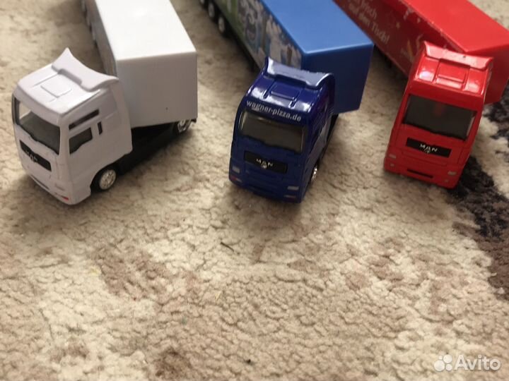 Колекционный набор машин грузовиков
