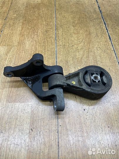 Подушка кпп Ford Focus 1 eddb 2002