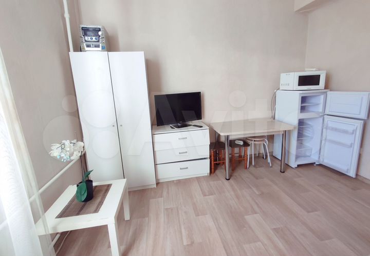 Комната 17 м² в 3-к., 4/4 эт.