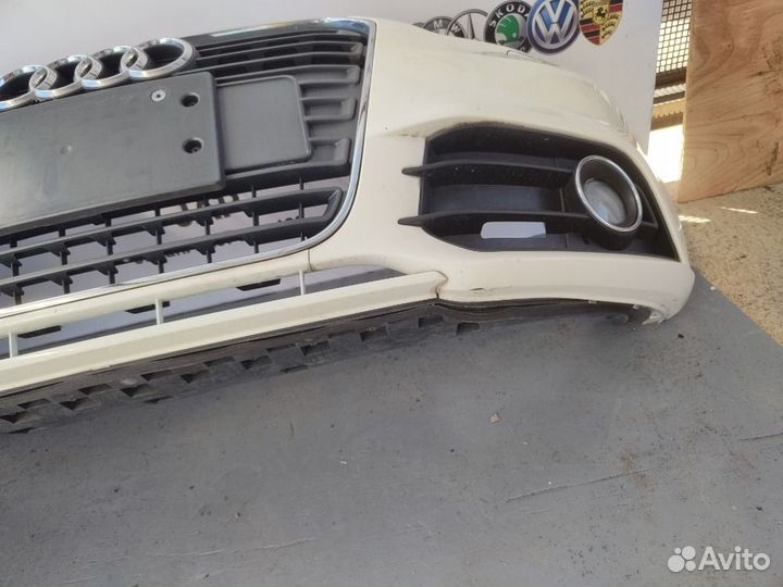 Бампер передний Audi A1 8X 1.4 CAX 2011