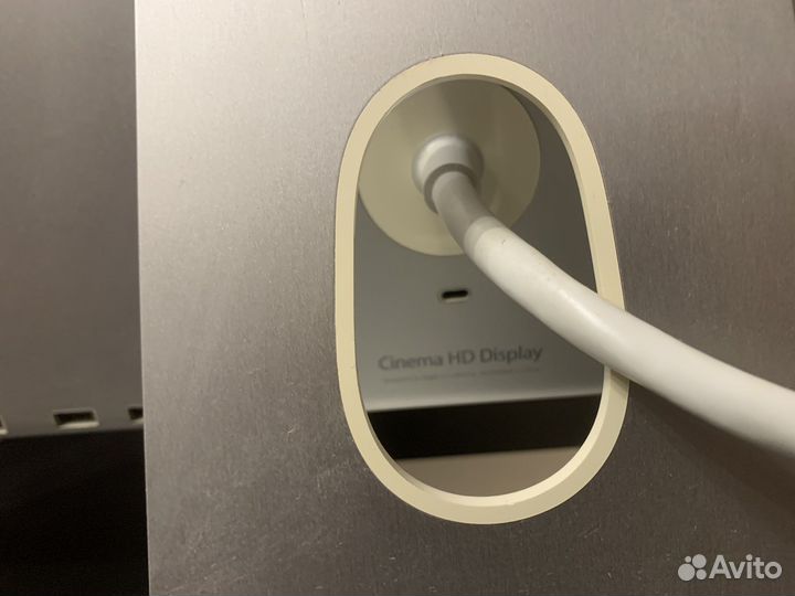 Apple Cinema HD display 23