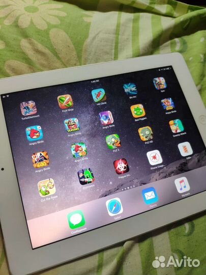 iPad 4 Чехлами и Коробкой