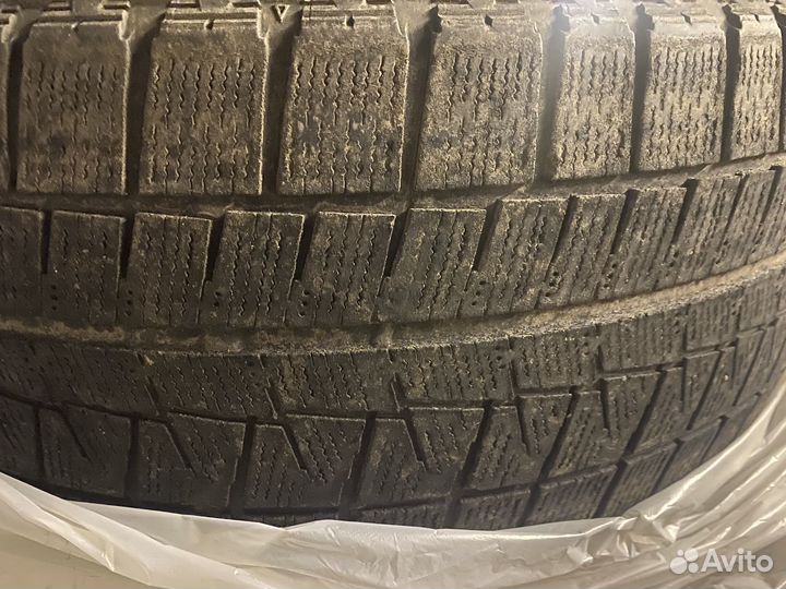 Bridgestone Blizzak Ice 225/55 R17