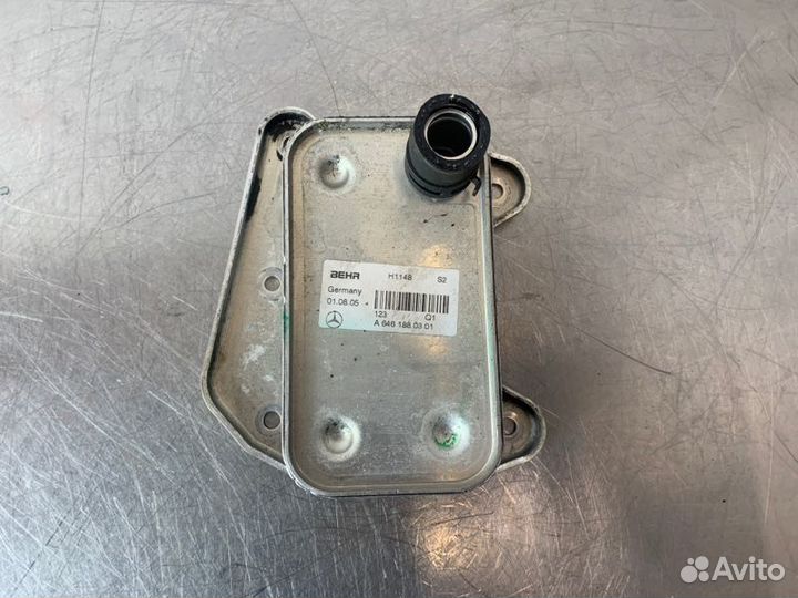 Радиатор масляный Mercedes C-Class W203 OM646 2.2