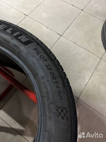 Michelin Pilot Sport 4 SUV 235/55 R19 и 255/50 R19