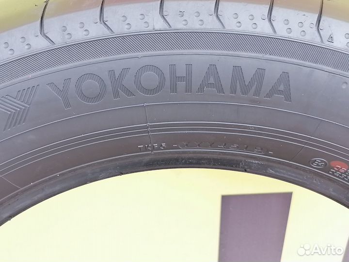 Yokohama BluEarth RV-02 225/65 R17