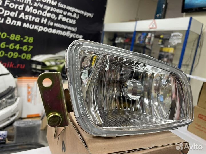 Mitsubishi pajero фара противотуманная правая