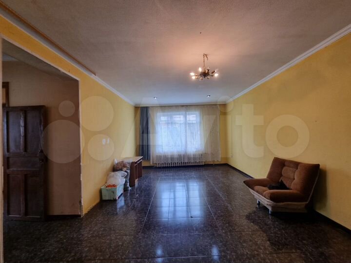 Дом 196 м² на участке 4 сот.