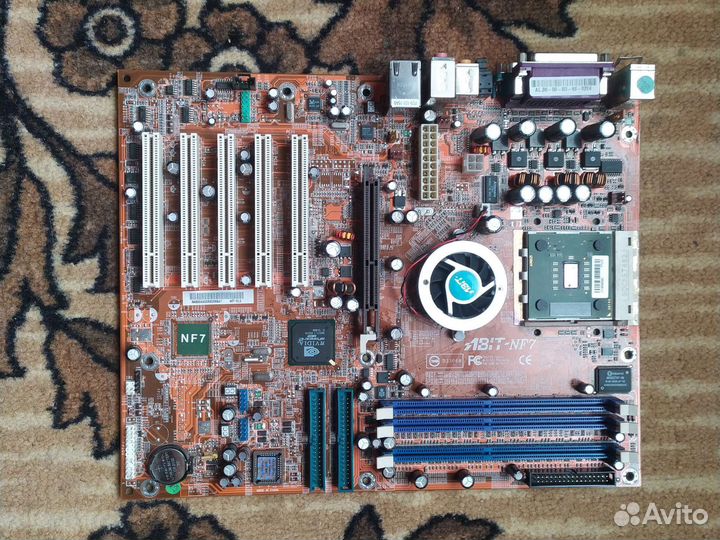 Материнская плата с процессором AMD