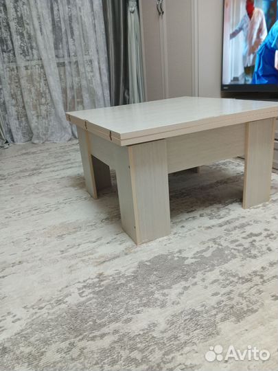 Журнальный столик