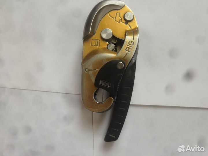 Спусковое устройство petzl rig