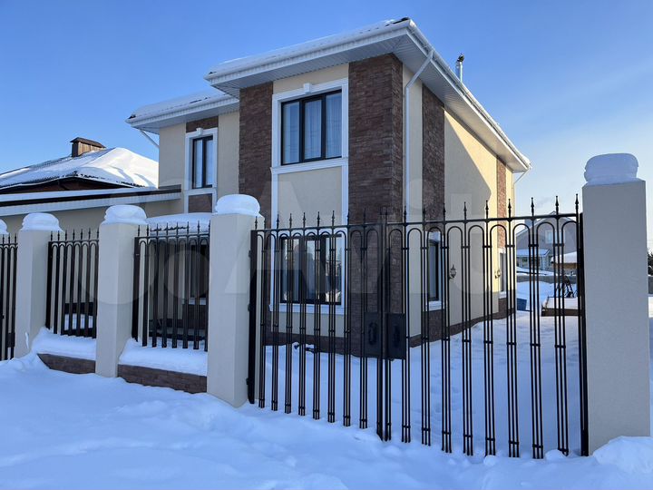 Дом 217 м² на участке 4,5 сот.