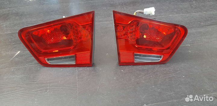 Kia Cerato 2 фонарь в крышку багажника оригинал