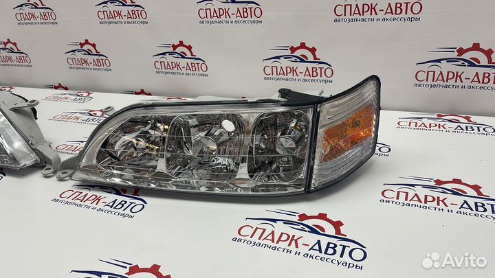 Фары 3 секции Toyota Cresta 100 хрустальные