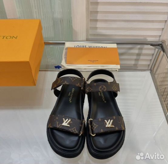 Босоножки Louis Vuitton