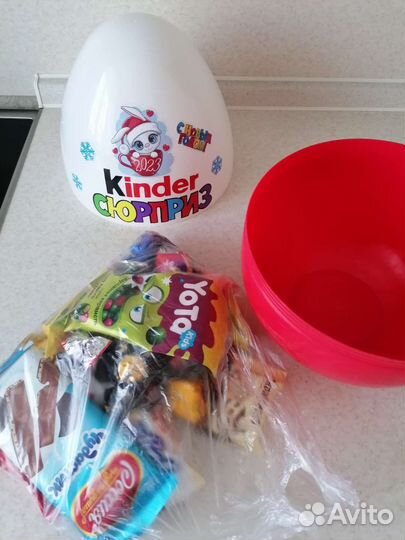 Большой киндер сюрприз
