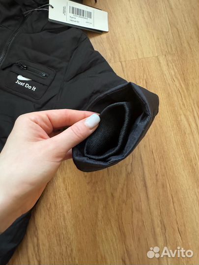 Демисезонная куртка новая 92