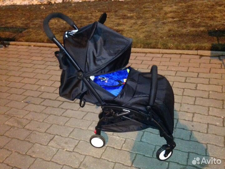 Коляска черная Микки