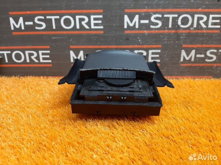 Вещевой ящик Mercedes-Benz S-Class W220 113.960