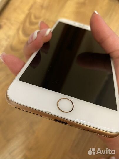 Телефон iPhone 8 plus