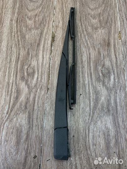 Поводок дворника задний Opel Astra H универсал