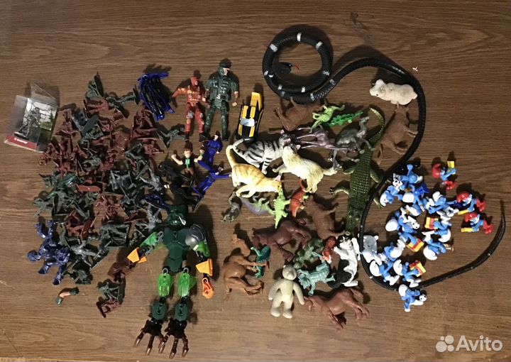 Игрушки разные, фигурки, солдатики