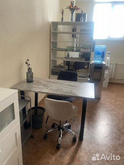 Место мастера маникюра или лэйшмейкера