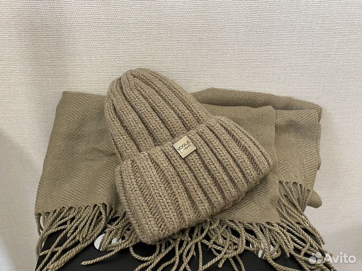 Головные уборы женские