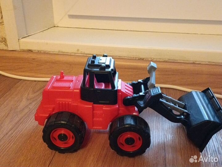 Детский трактор