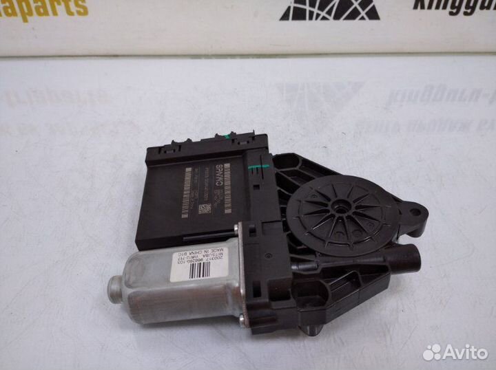 Мотор стеклоподъемника передний правый Volvo S90 2