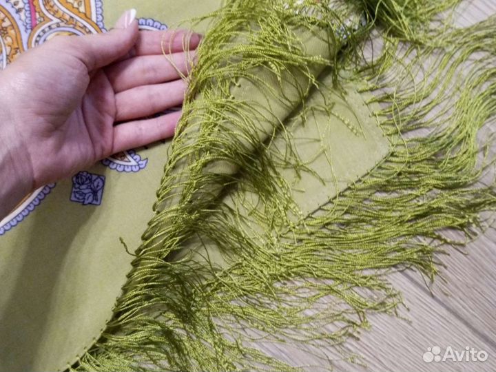 Павловопосадский шерстяной платок