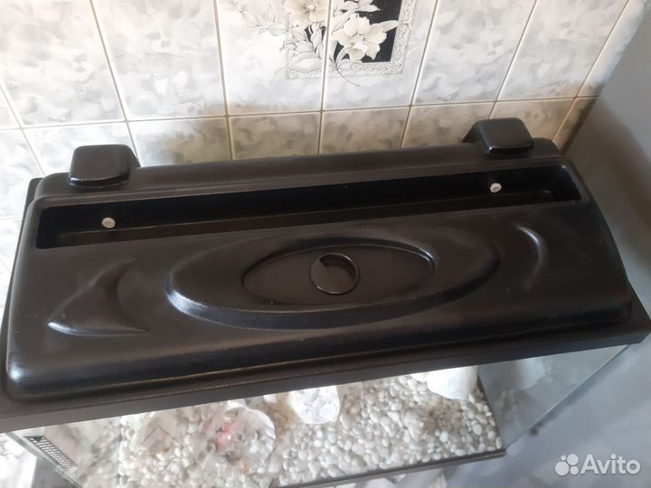 Аквариум на подставке с полкой