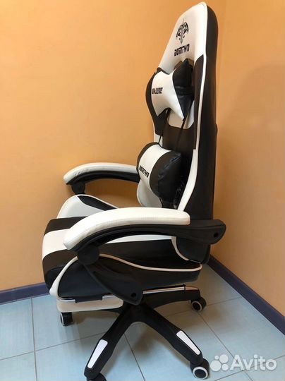 Компьютерное кресло Boss с функцией массажа