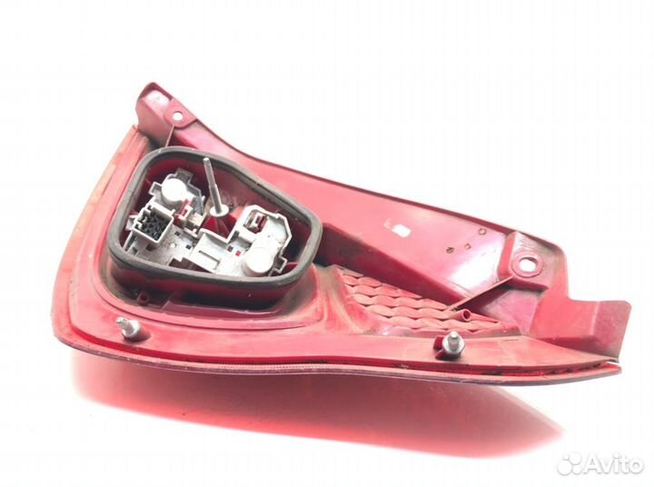 Фонарь задний левый Ford Fiesta 6 1.4 I 2010