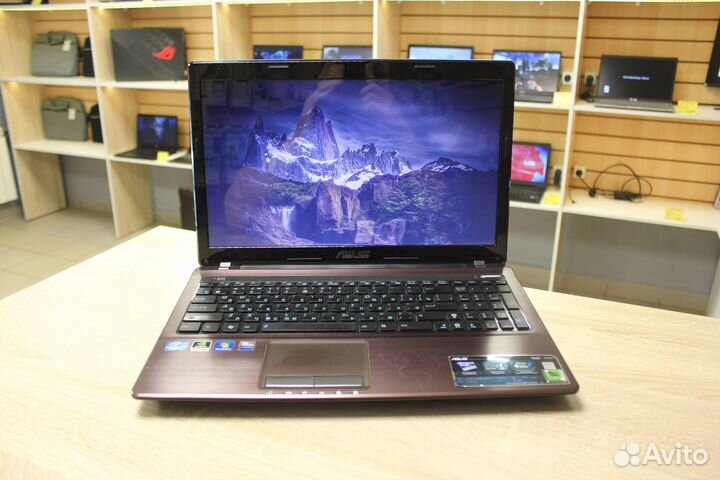 Ноутбук на i7 с двумя видеокартами