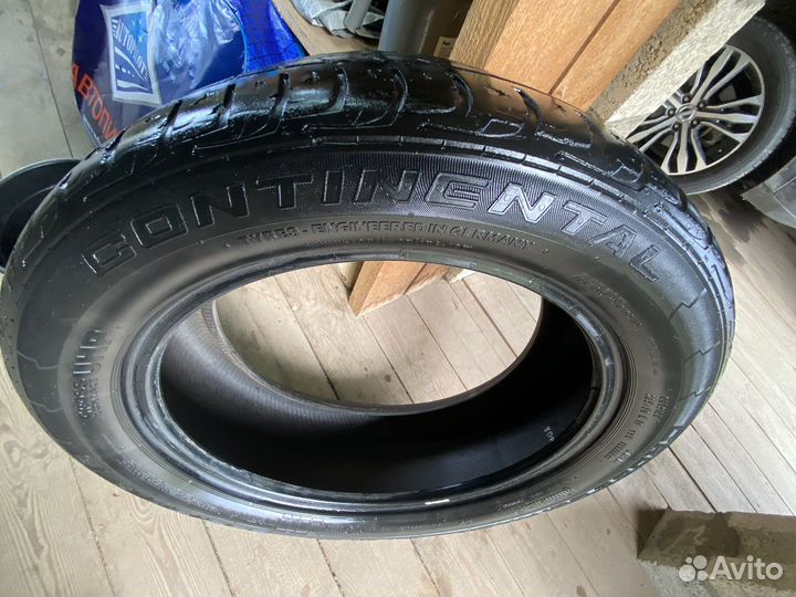 Continental CrossContact UHP E 235/50 R19 99V